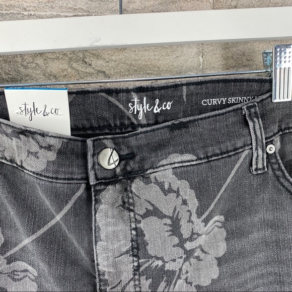 Style & Co Calla Lily Denim Mid-Rise Skinny Jeans - Picture 4 of 10